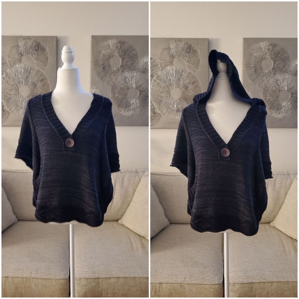 ✨ FREE PEOPLE ✨ Hooded Knit Poncho - [Size Small]